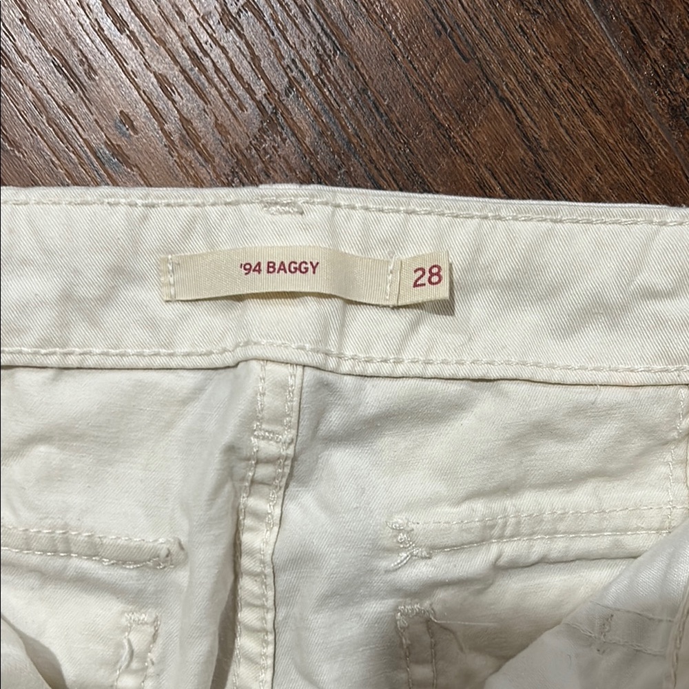 Levi’s Cream Cargo '94 Baggy Pants